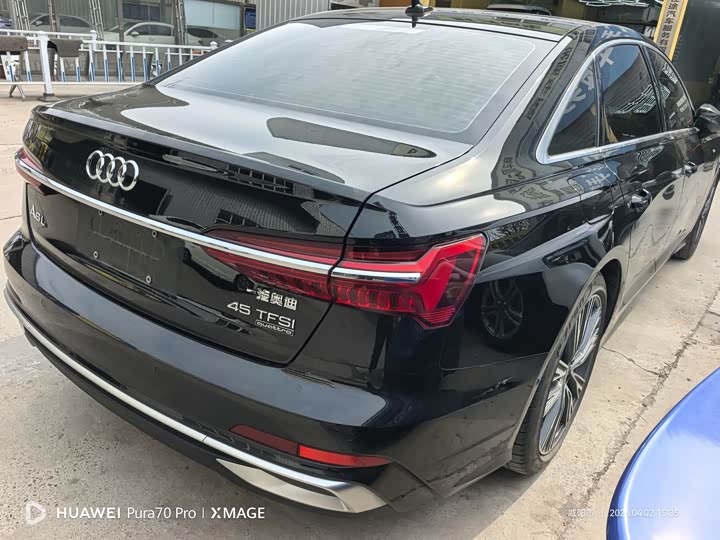 Photo 4 - Audi A6L