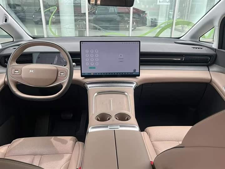 XPeng X9 2025 2025款 纯电 740超长续航 Max