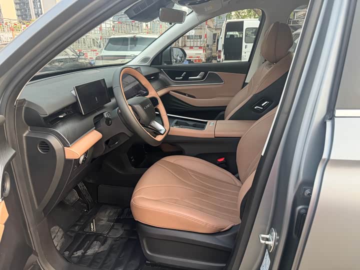 Chery Tiggo 8L 2024 2024款 2.0T 两驱豪华版 5座