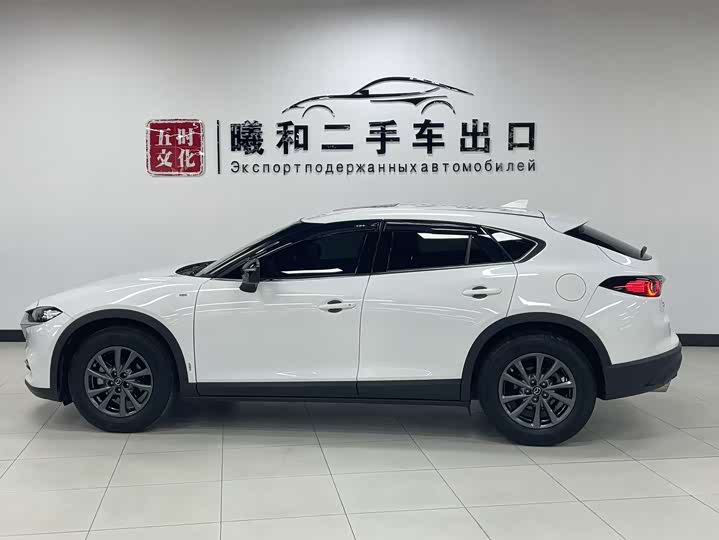 Photo 7 - Mazda CX-4