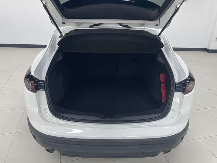 Photo 9 - Mazda CX-4