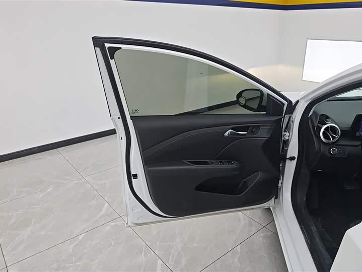 Chevrolet Monza 2023 2023款 1.5L 双离合乐享版