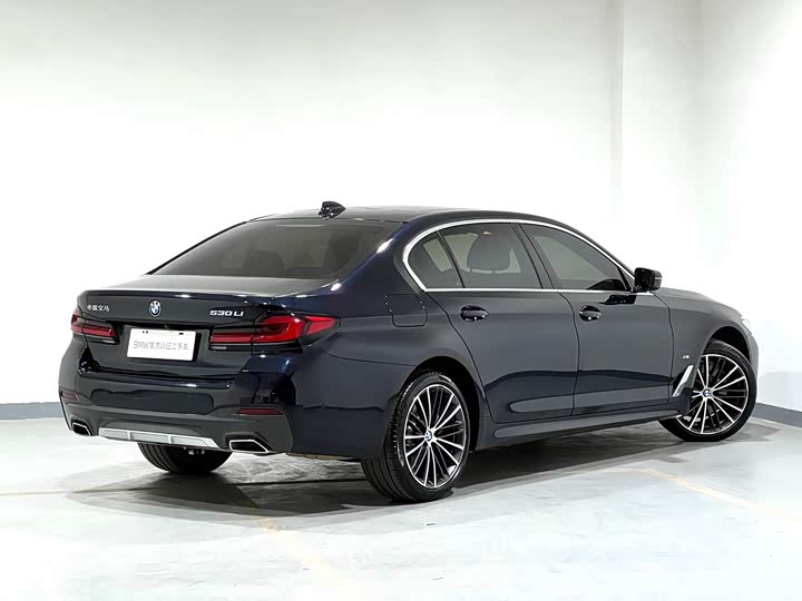 Фото 9 - BMW 5 Series