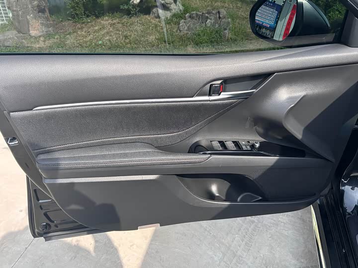 Фото 9 - Toyota Camry