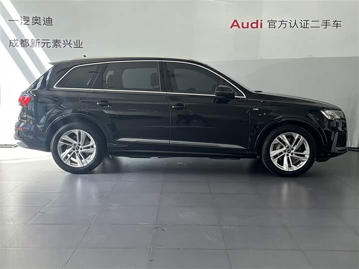 Audi Q7 2021 2021款 55 TFSI quattro S line运动型