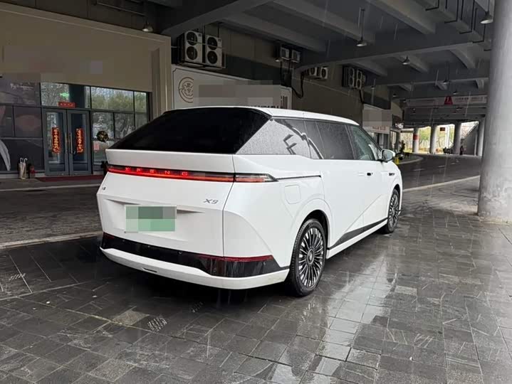 XPeng X9 2025 2025款 纯电 740超长续航 Max