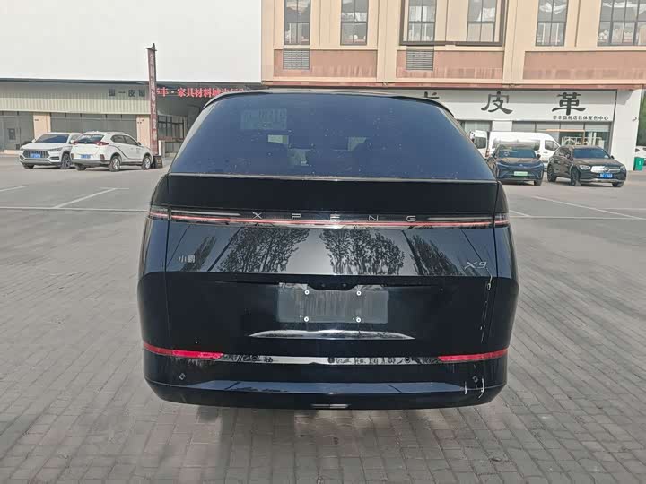 XPeng X9 2025 2025款 纯电 740超长续航 Max