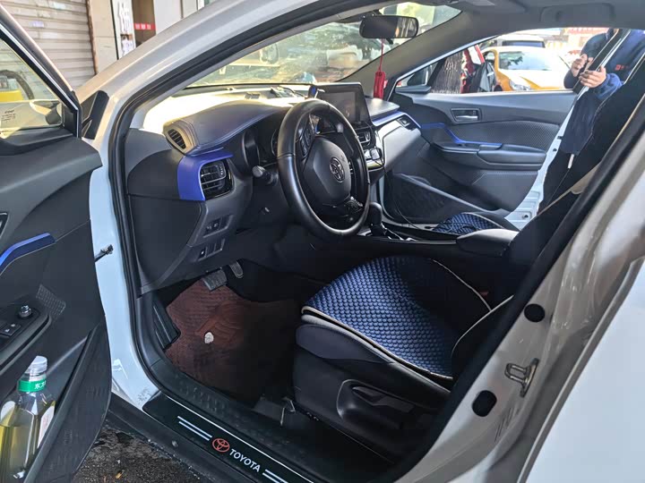 Toyota C-HR 2022 2022款 2.0L 舒适版