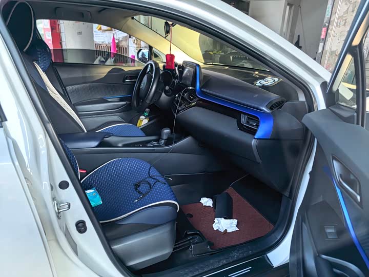 Toyota C-HR 2022 2022款 2.0L 舒适版