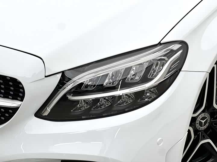 Photo 2 - Mercedes-Benz C-Class