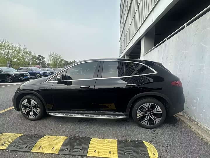 Mercedes-Benz EQE SUV 2026 2026款 500 4MATIC 先锋版