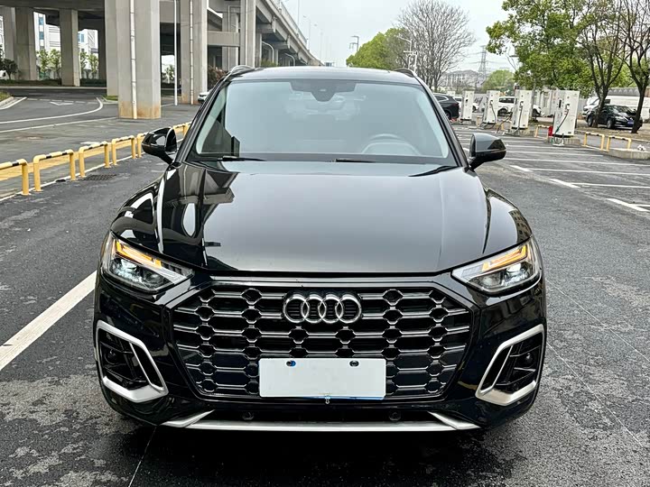 Фото 2 - Audi Q5L