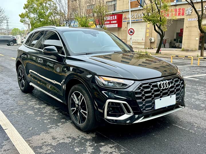 Фото 3 - Audi Q5L