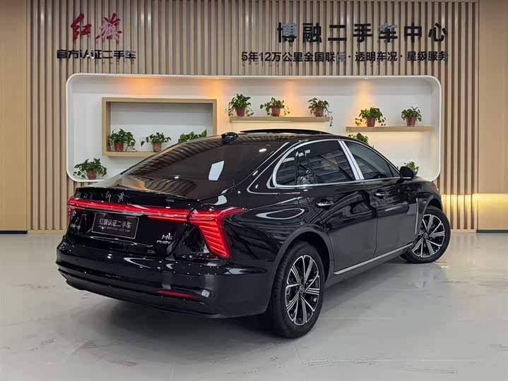 Фото 2 - Hongqi H5 Hybrid