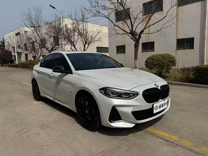 BMW 1 Series 2023 2023款 125i M运动曜夜版