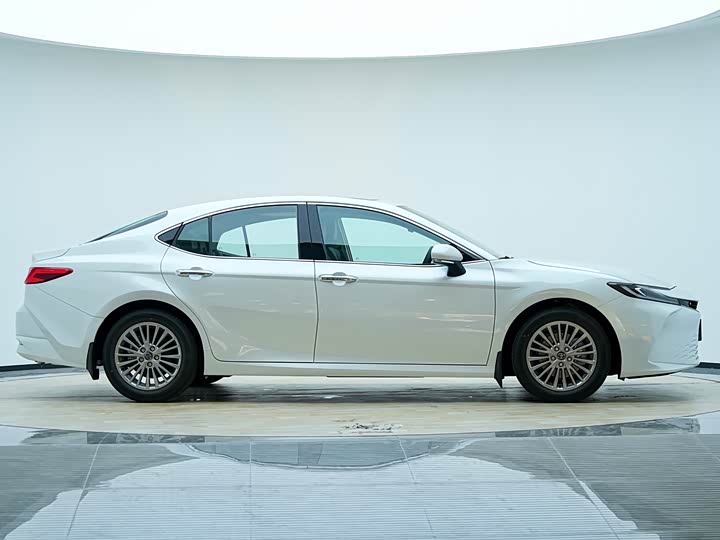 Toyota Camry 2026 2026款 2.0GVP 豪华版