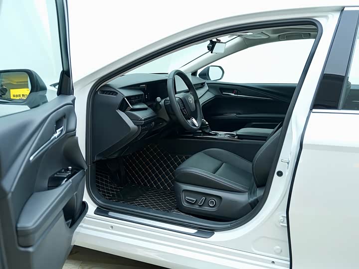 Toyota Camry 2026 2026款 2.0GVP 豪华版