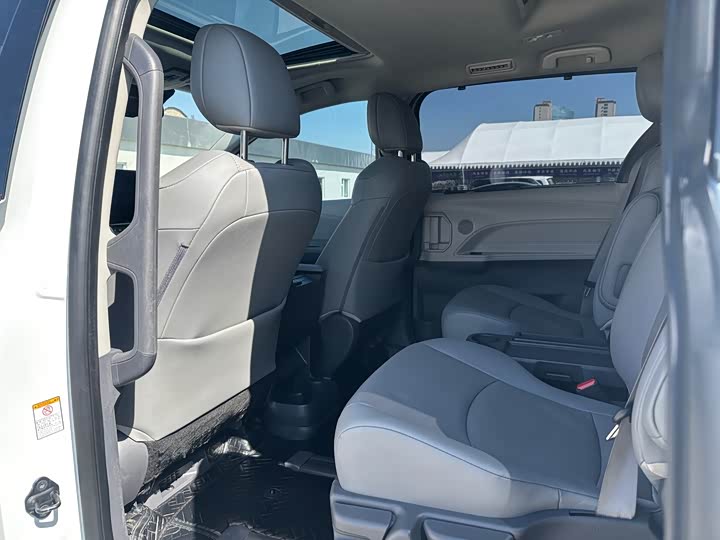 Toyota Sienna 2021 2021款 2.5L混动 豪华版