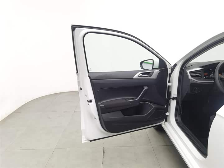 Фото 8 - Volkswagen Polo