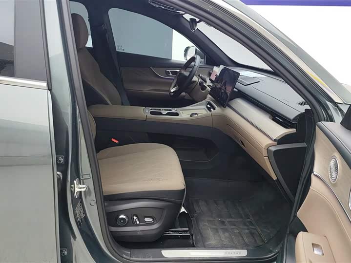 Chery Fulwin T8 2025 2025款 1.5T 130km 尊享版 5座