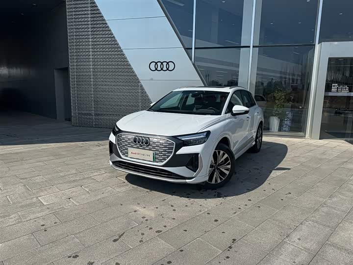 Фото 1 - Audi Q4 e-tron