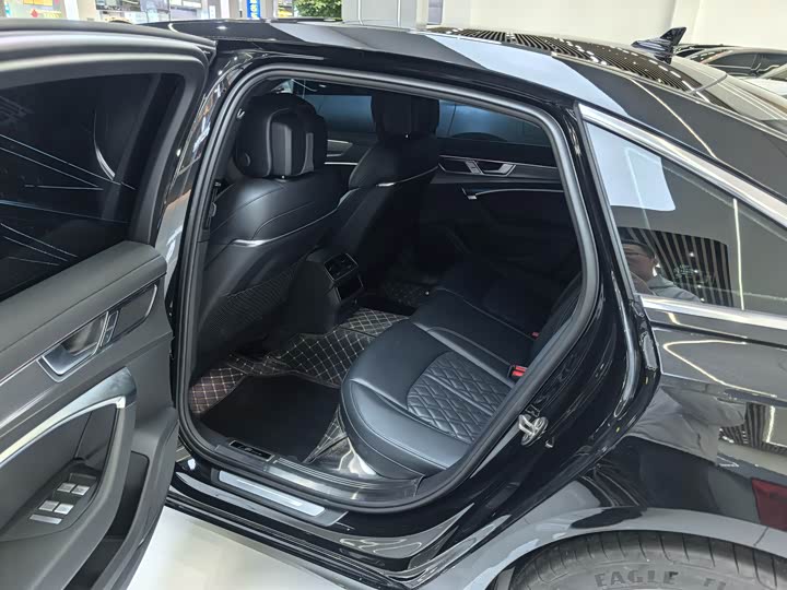 Audi A6L 2026 2026款 45 TFSI 臻选动感型