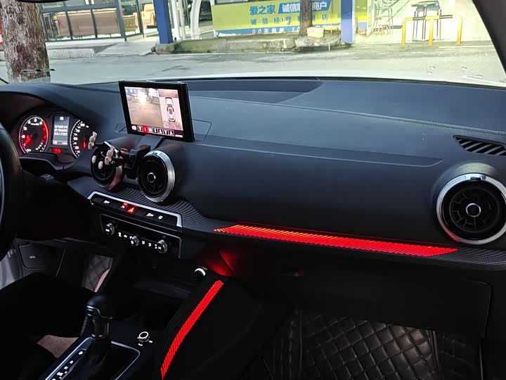 Zdjęcie 4 - Audi Q2L