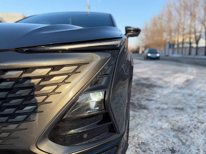 Changan UNI-T 2023 2023款 第二代 1.5T 运动版 旗舰型