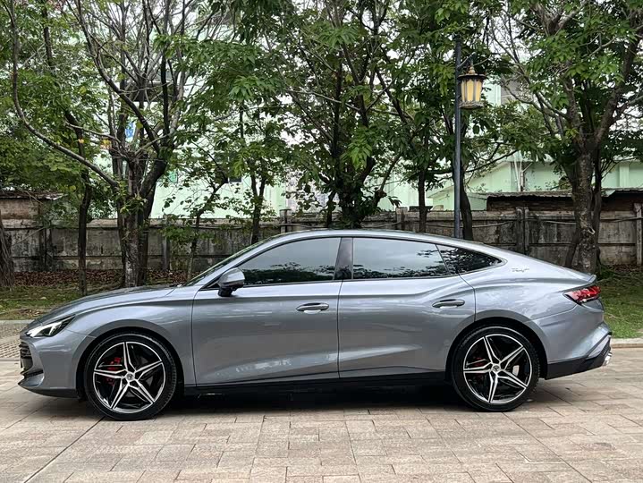MG Motor 7 2025 2025款 2.0T Trophy+ 超级智驾版