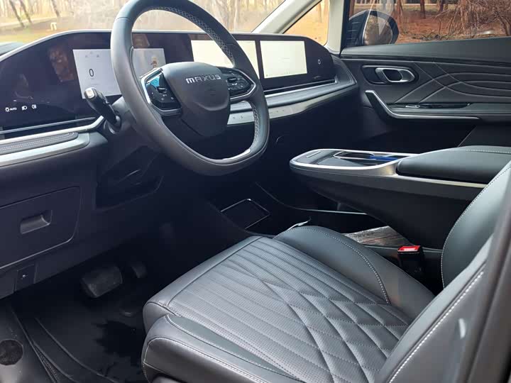 Photo 5 - Maxus G90