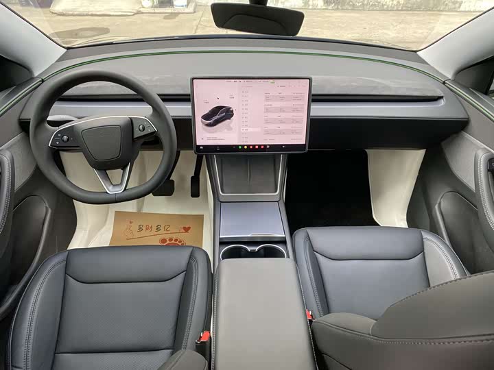 Tesla Model Y 2025 2025款 后轮驱动 首发版