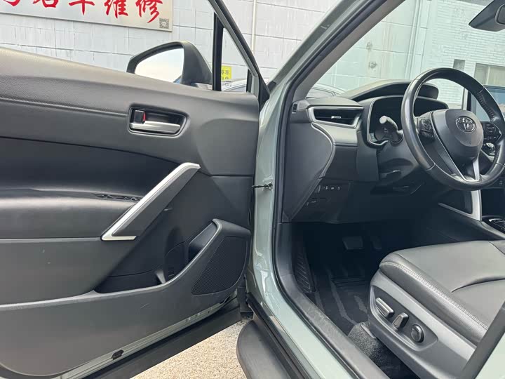 Фото 7 - Toyota Corolla Cross