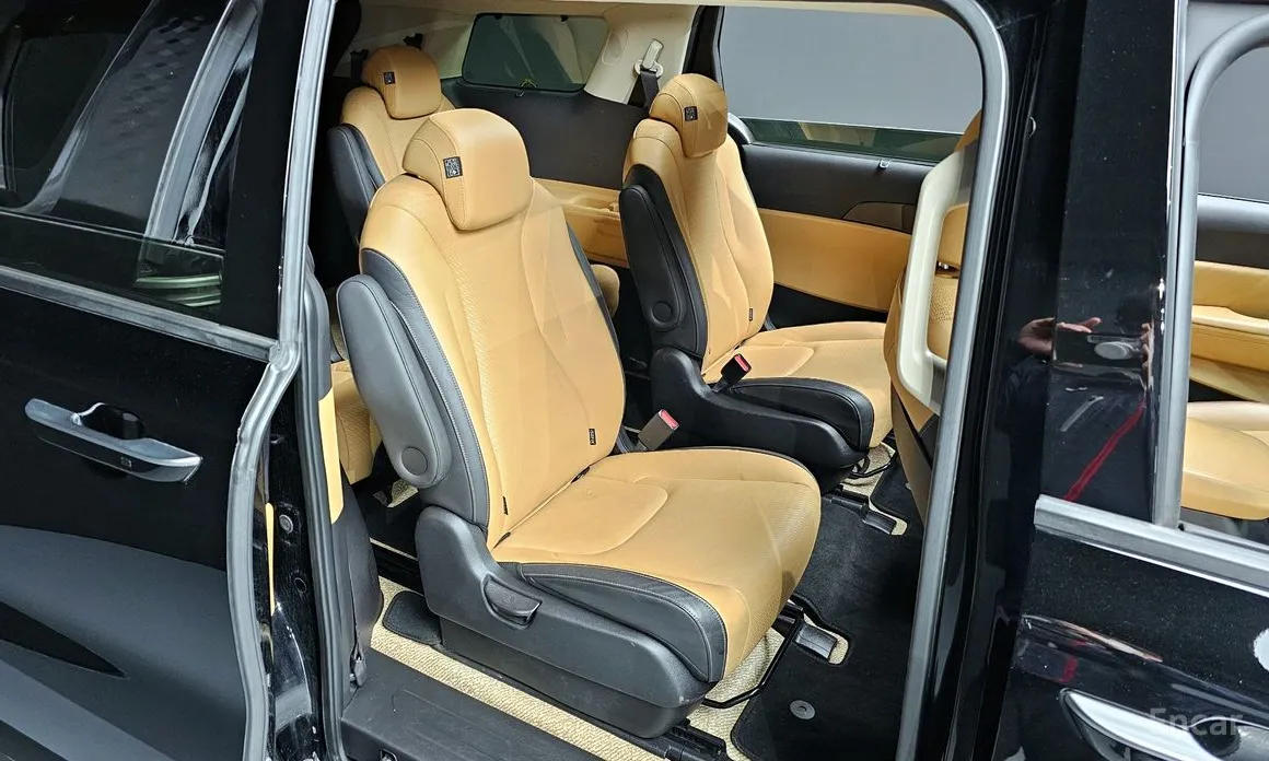 Фото 12 - Kia Carnival