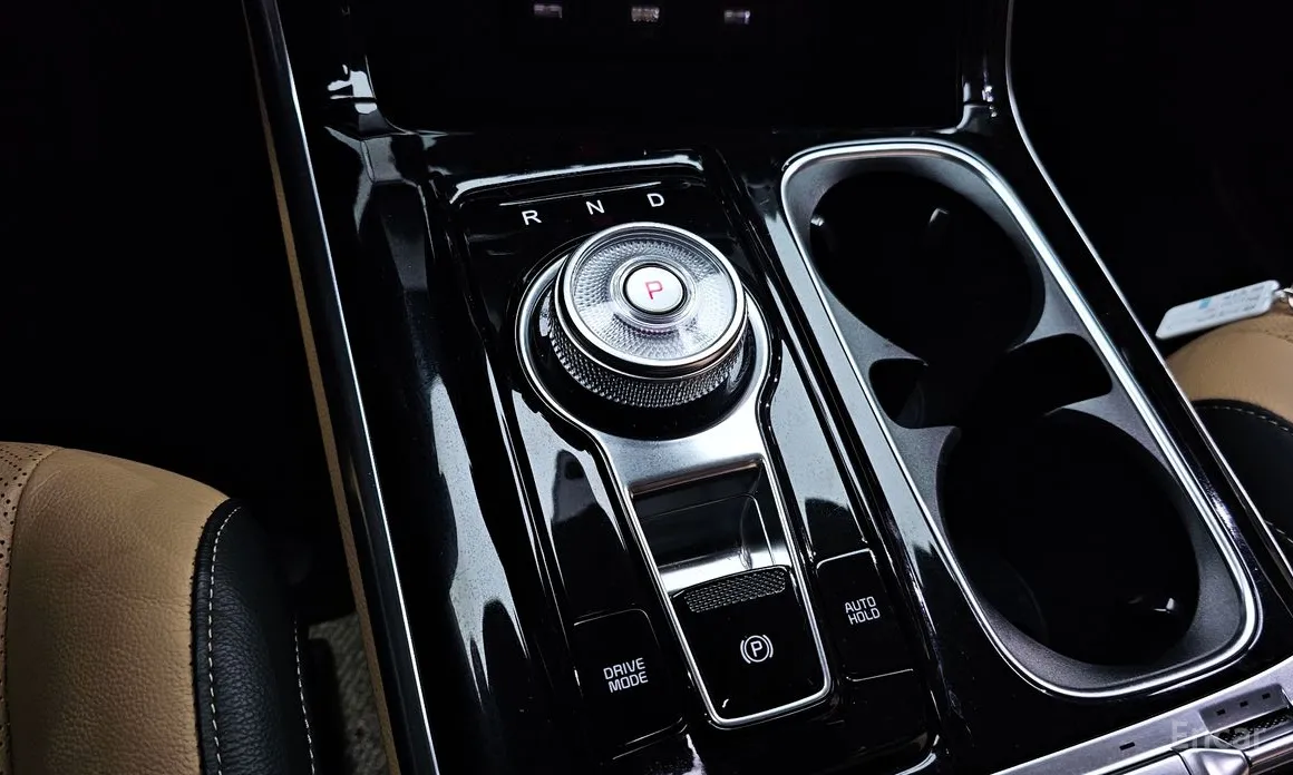 Фото 9 - Kia Carnival