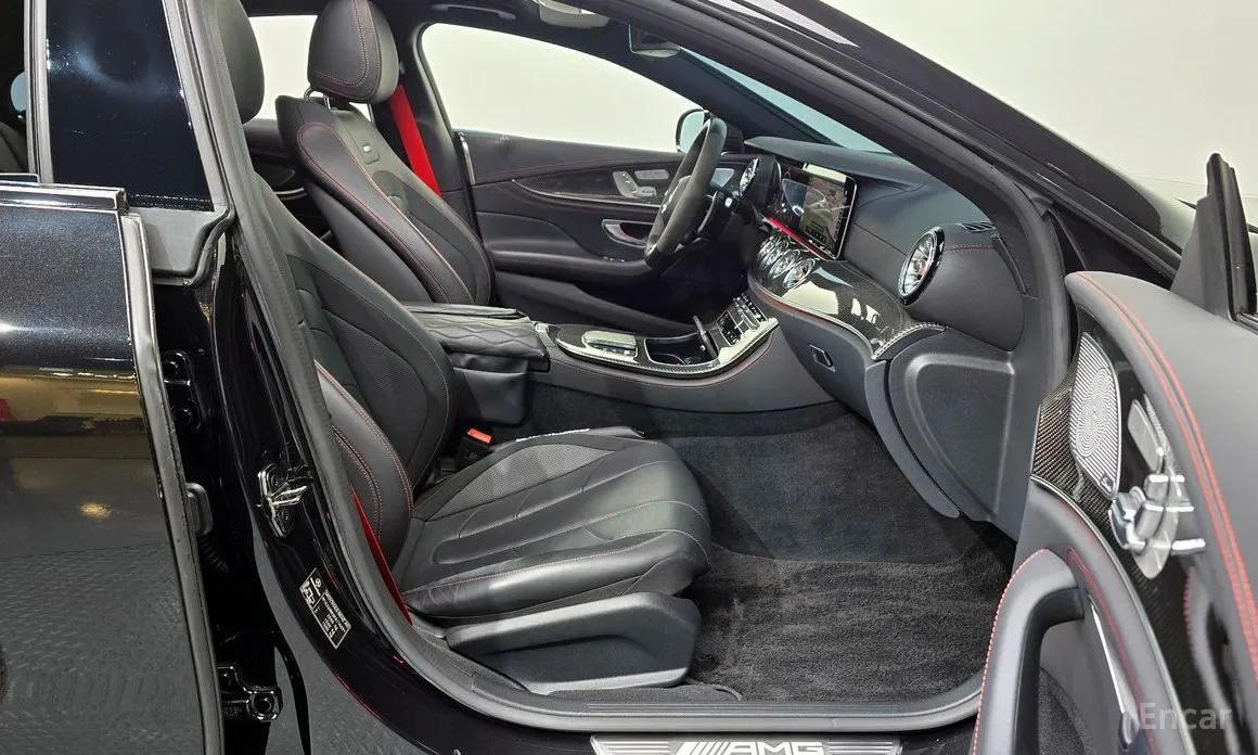 Фото 11 - Mercedes-Benz CLS-Class