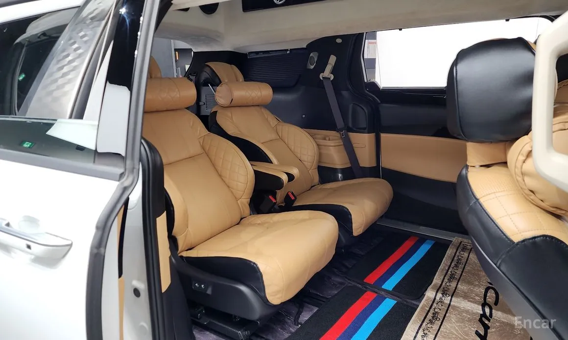 Фото 12 - Kia Carnival