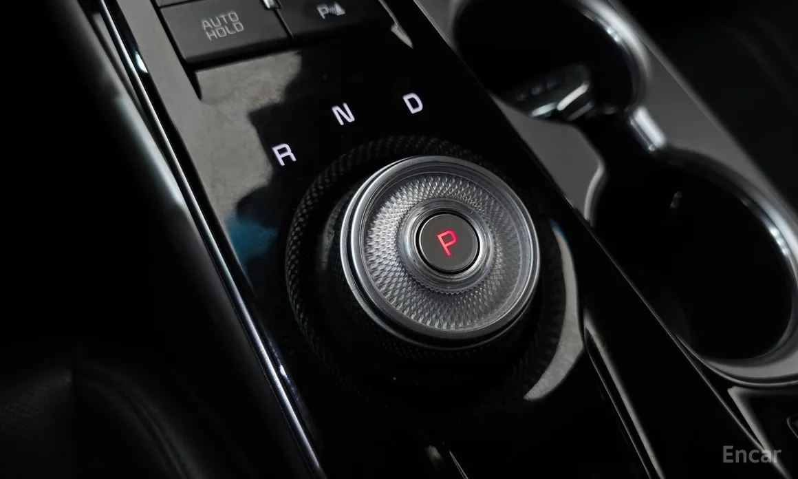 Photo 9 - Kia K8