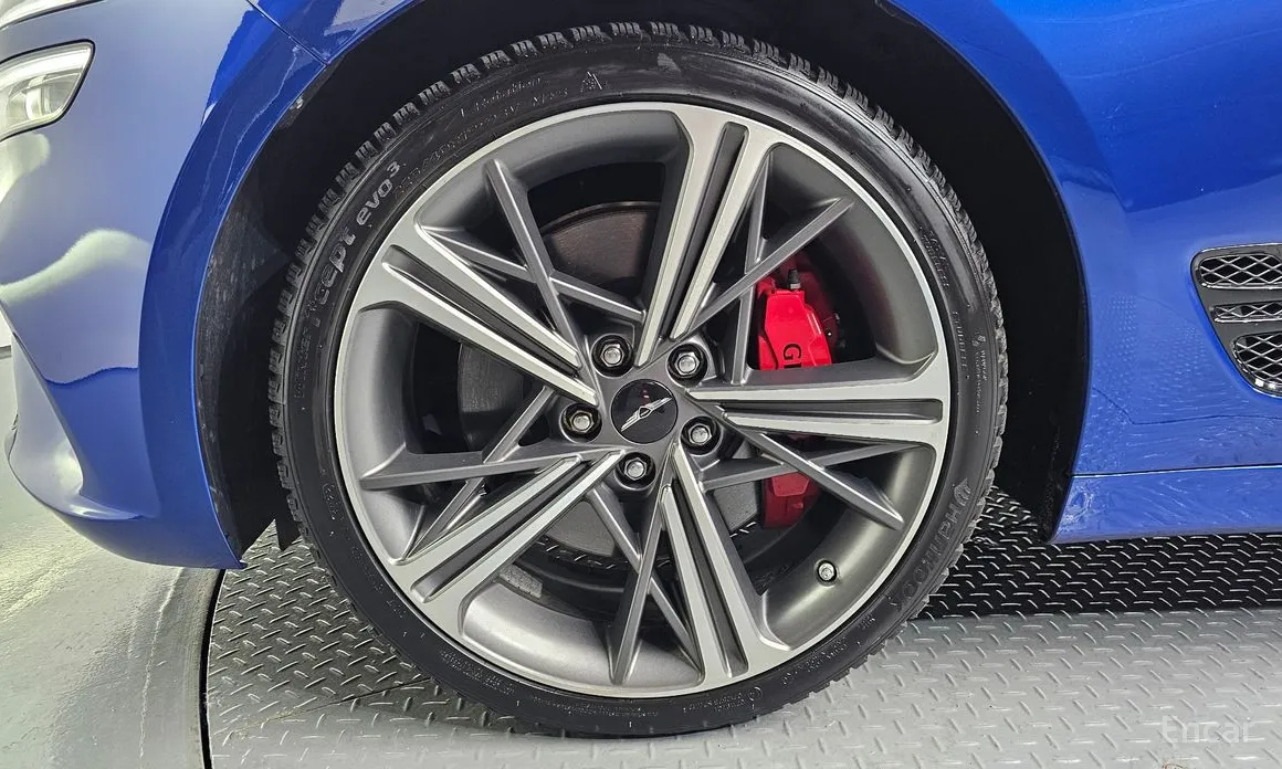 Genesis G70 2020 Gasoline 3.3T 2WD