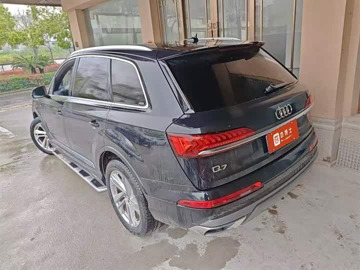 Audi Q7 2020 2020款 55 TFSI quattro 黑武士专享版