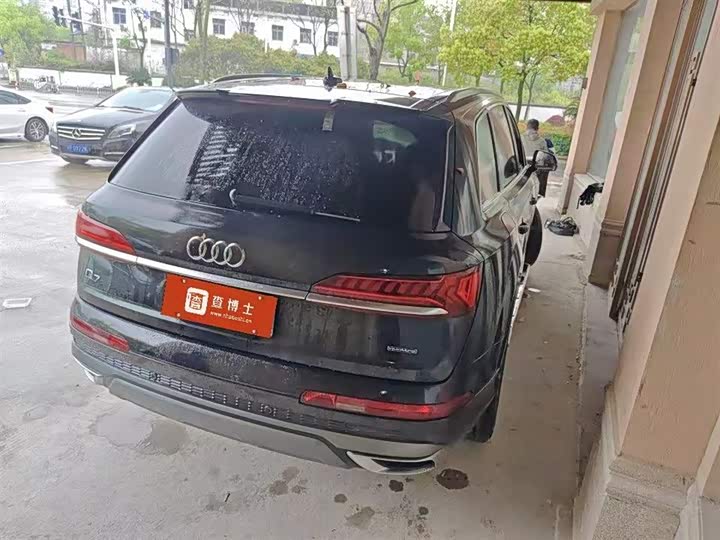 Audi Q7 2020 2020款 55 TFSI quattro 黑武士专享版