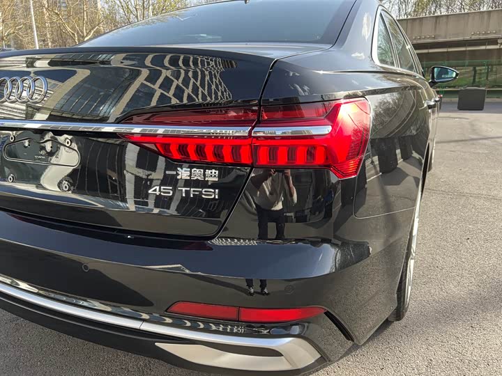 Zdjęcie 7 - Audi A6L