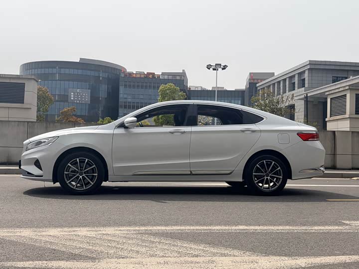Geely Emgrand GT 2021 2021款 1.8T 领航版+