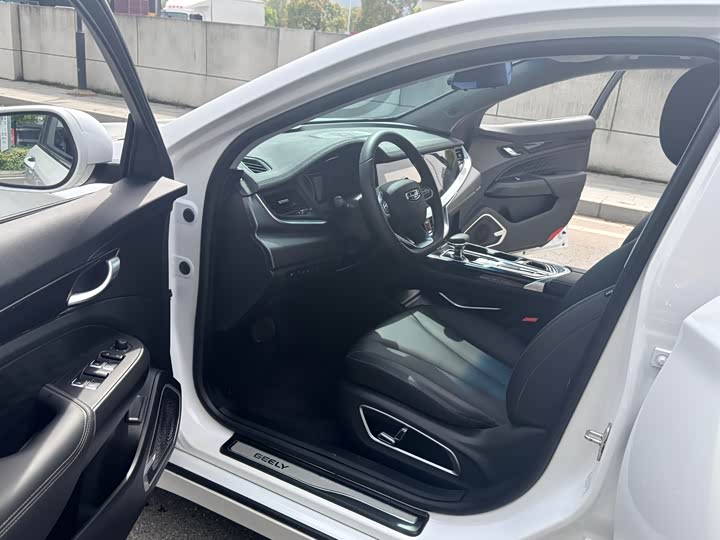 Geely Emgrand GT 2021 2021款 1.8T 领航版+