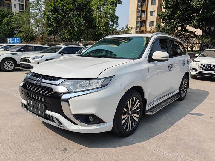 Mitsubishi Outlander 2021 2021款 2.0L 两驱畅享版 5座