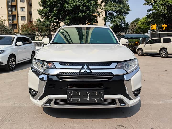 Mitsubishi Outlander 2021 2021款 2.0L 两驱畅享版 5座