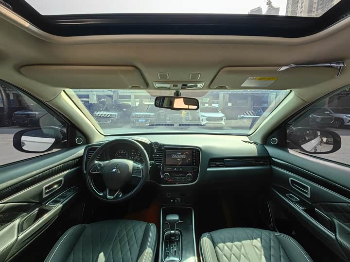 Mitsubishi Outlander 2021 2021款 2.0L 两驱畅享版 5座
