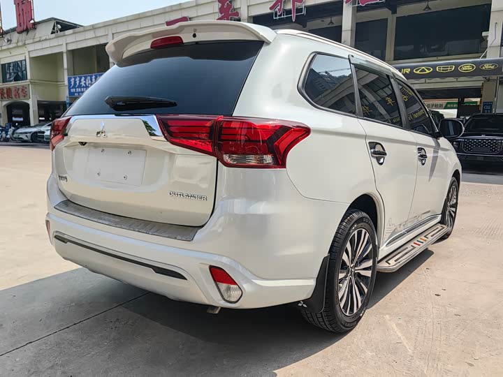 Mitsubishi Outlander 2021 2021款 2.0L 两驱畅享版 5座