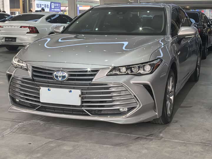 Фото 1 - Toyota Avalon