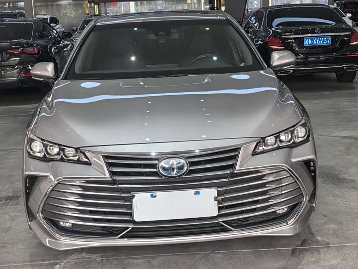 Фото 2 - Toyota Avalon