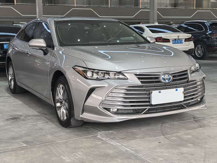 Фото 3 - Toyota Avalon